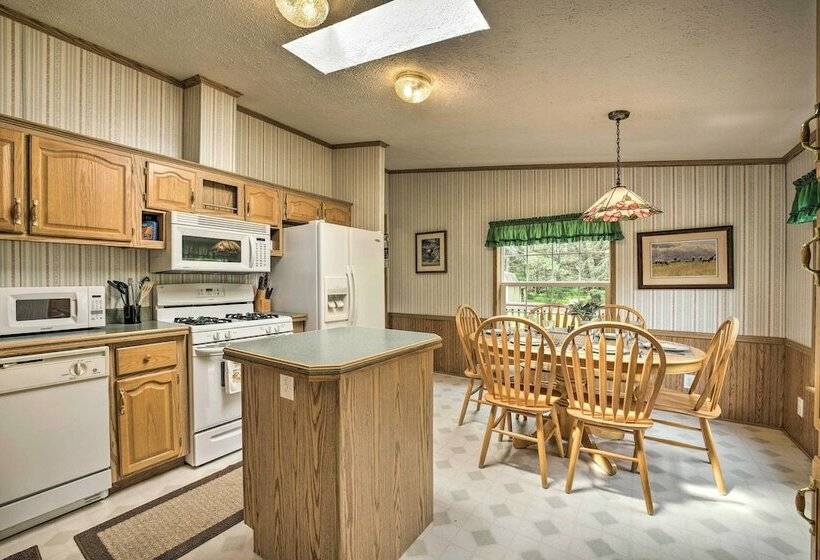 Mountain Escape: Home W/ Deck, Fire Pit, Yard