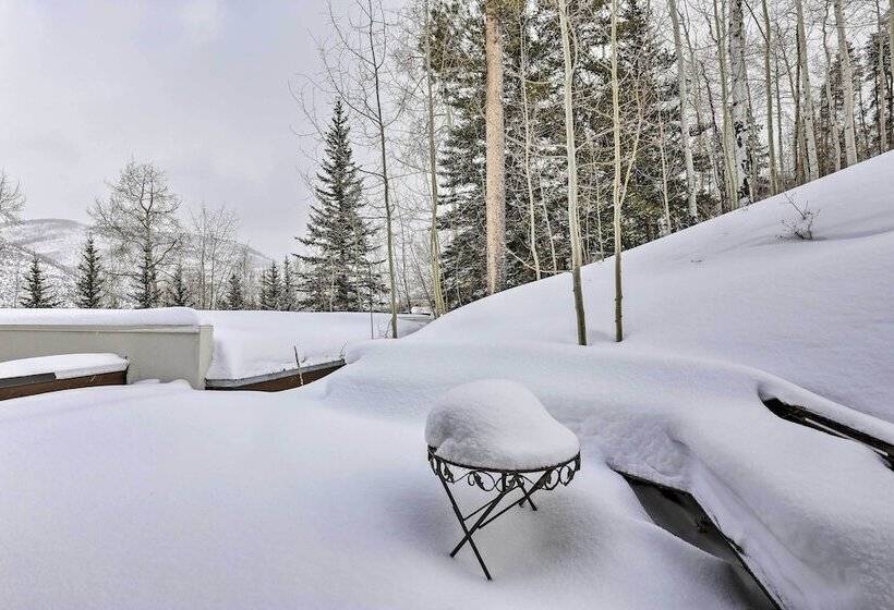 Vail Mountain Retreat W/ Hot Tub & Deck!