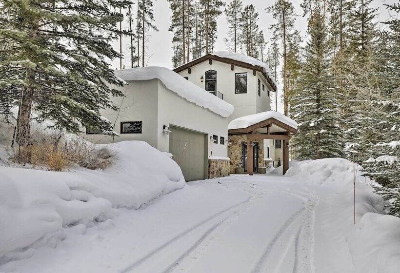 Vail Mountain Retreat W/ Hot Tub & Deck!