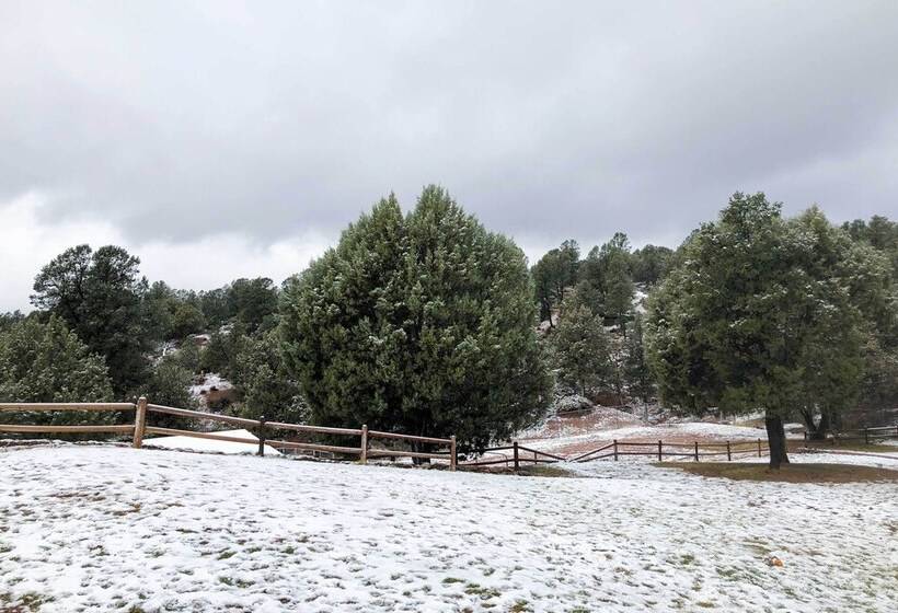 Sauna, Deck & Fire Pit: Rocking Horse Ranch