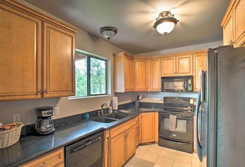 Sauna, Deck & Fire Pit: Rocking Horse Ranch