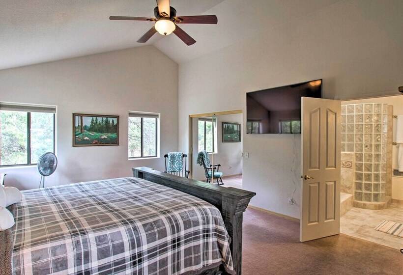 Sauna, Deck & Fire Pit: Rocking Horse Ranch