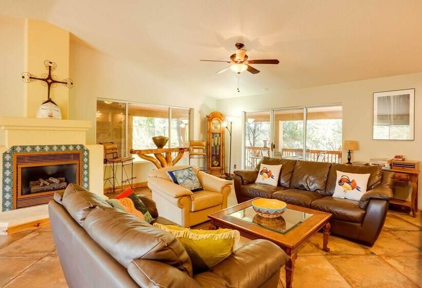 Sedona Home W/ Red Rock Views ~ 10 Mi To Uptown!