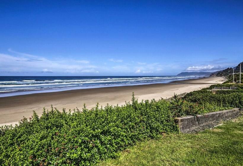 Oceanfront Escape W/ Pacific Views: Surf & Explore