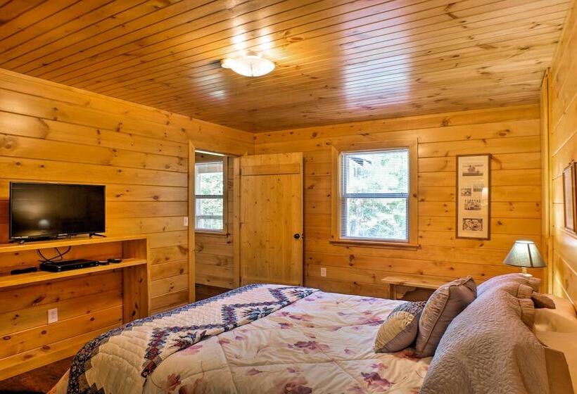 14 Mi To Little River Canyon: Scenic Alabama Cabin