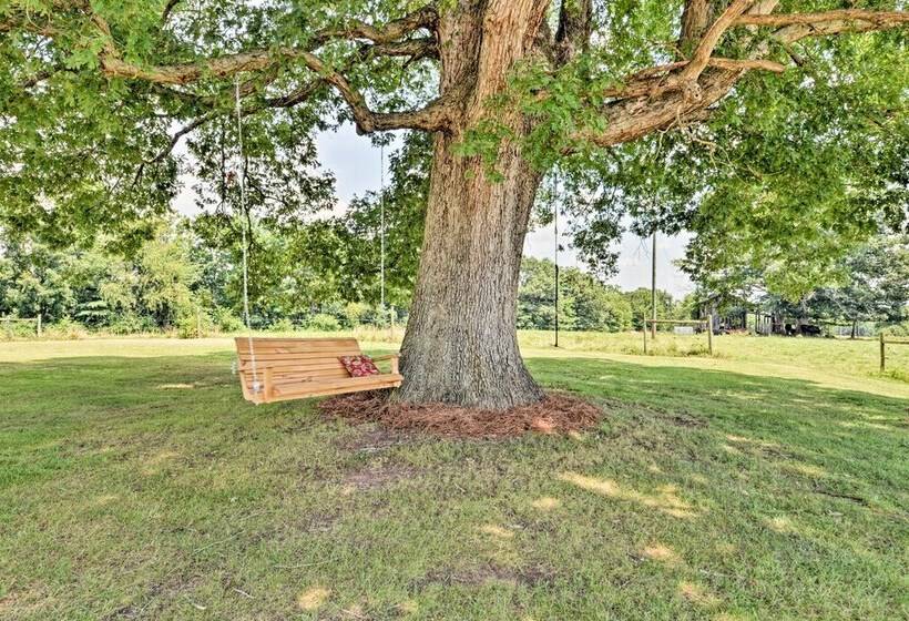 Peaceful Elkin Vacation Rental ~ 17 Mi To Mt Airy!