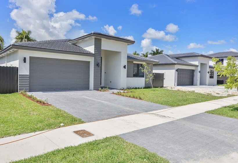 بنسيون Avi Lux Stay