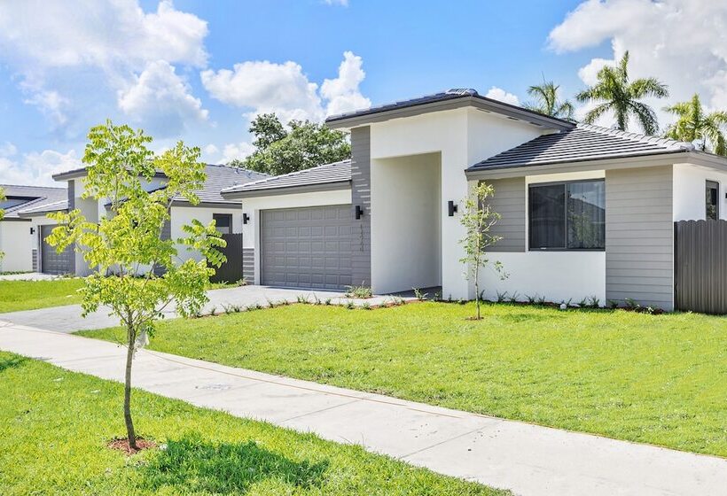 بنسيون Avi Lux Stay