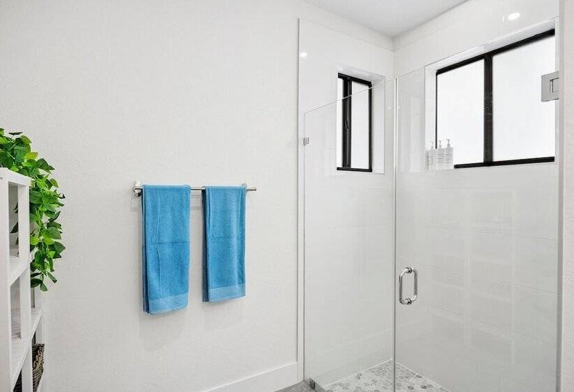 بنسيون Avi Lux Stay