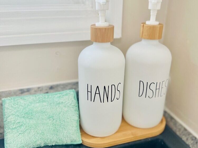 פנסיון Coastal Casita By The River