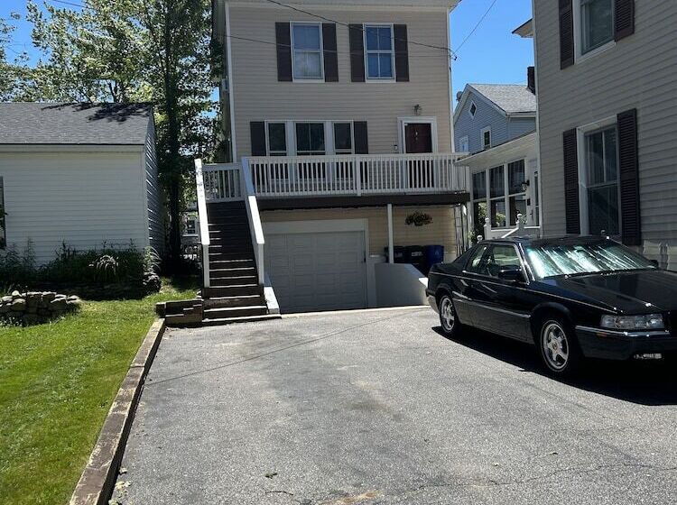 Пансион Cozy 3br Beach House By The Sea