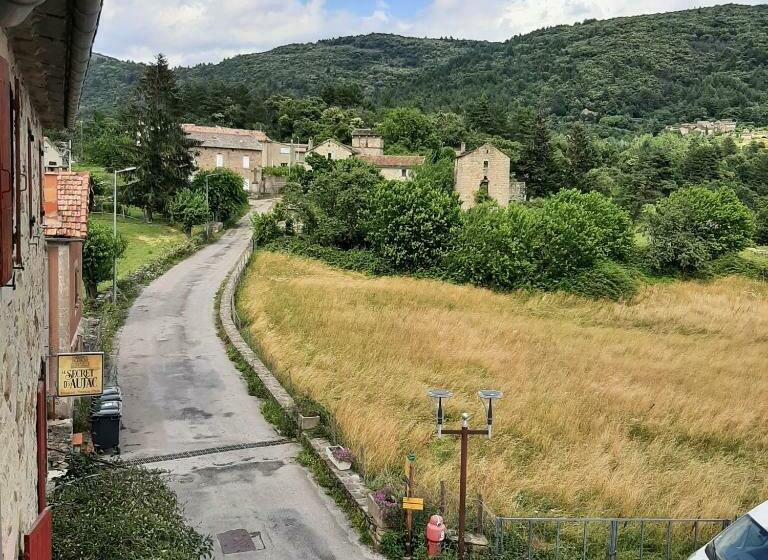 بنسيون Le Secret D'aujac