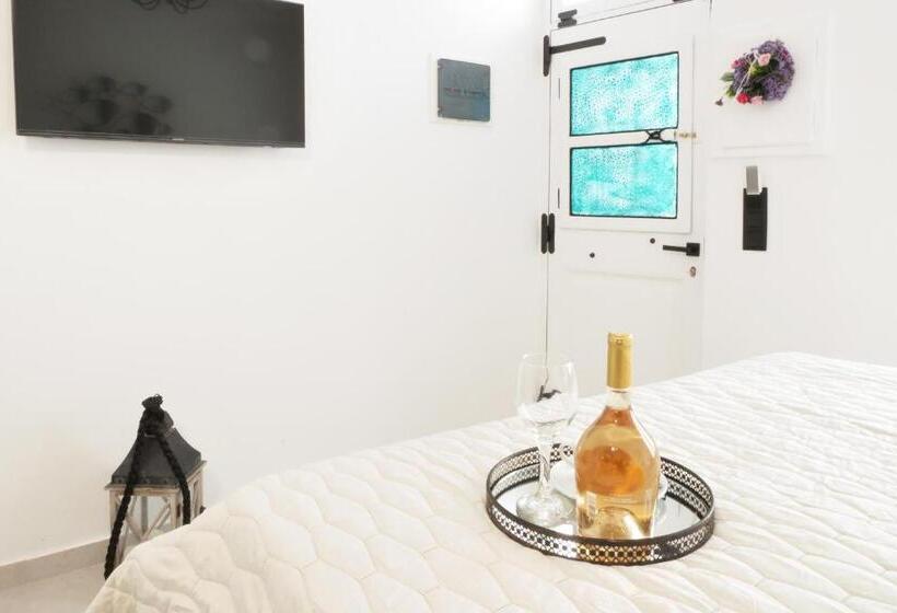 Пансион Seabed Suites Mykonos