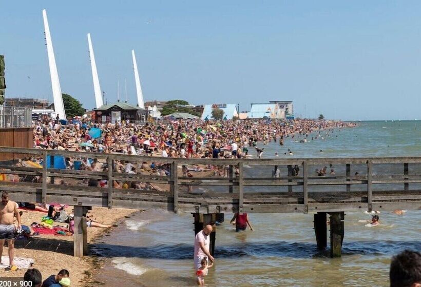 پانسیون Silverdale House