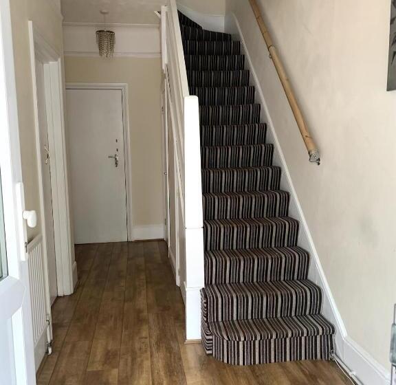 ペンション Silverdale House