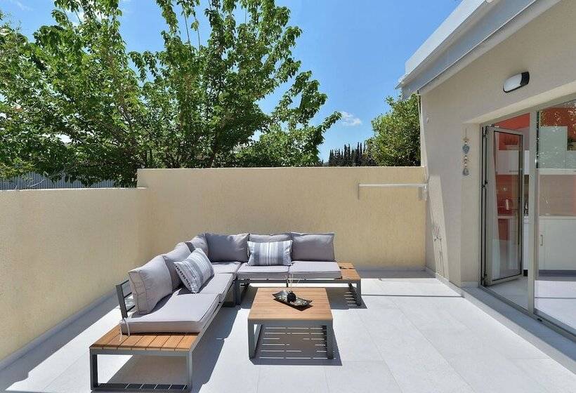 פנסיון Swan Paradise Residences