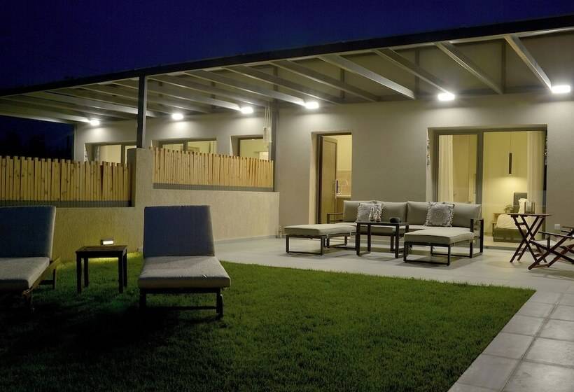 פנסיון Swan Paradise Residences