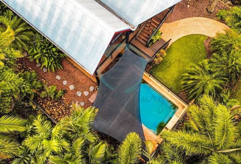 بنسيون Zenlux   3 Story Corporate Golf Retreat