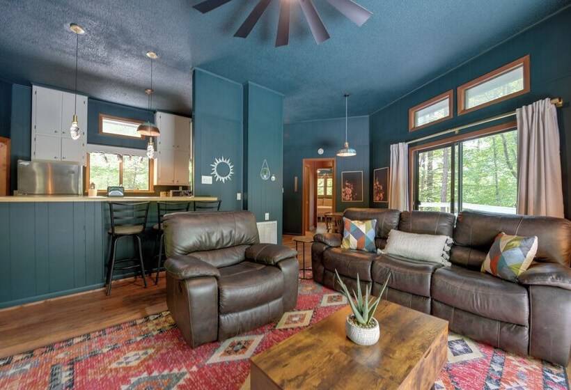 Pet Friendly Cabin   1 Mi From Fontana Lake!