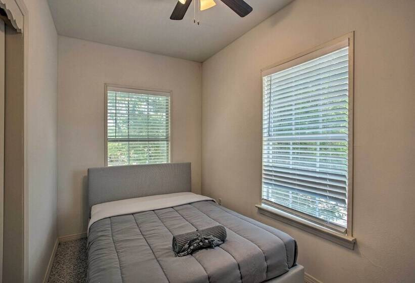 Pet Friendly Dallas Home: Close To Downtown!