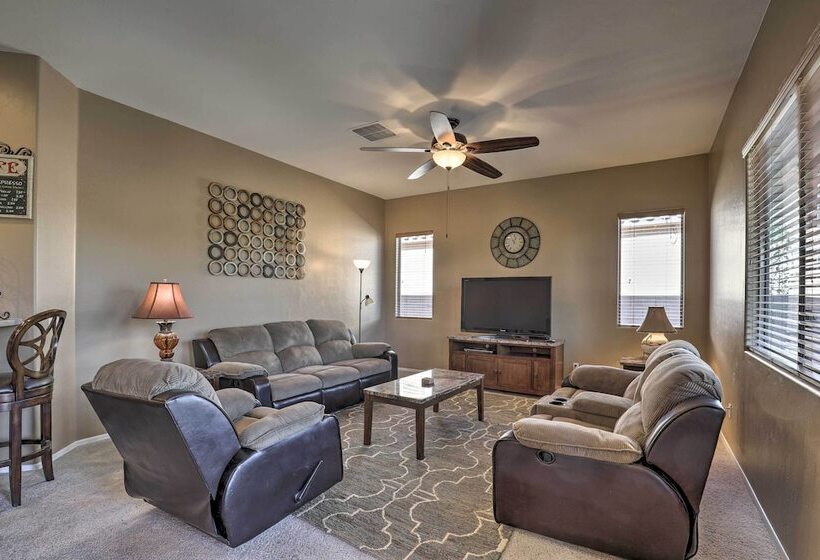 Pet Friendly Tucson Home W/ Patio & Mountain Views