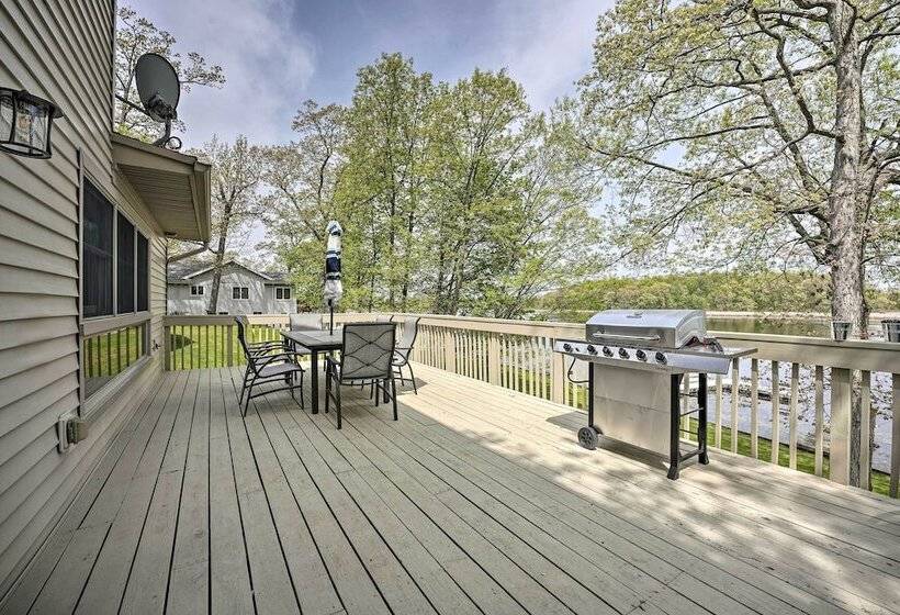 Pet Friendly Grass Lake Retreat W/ Game Room!