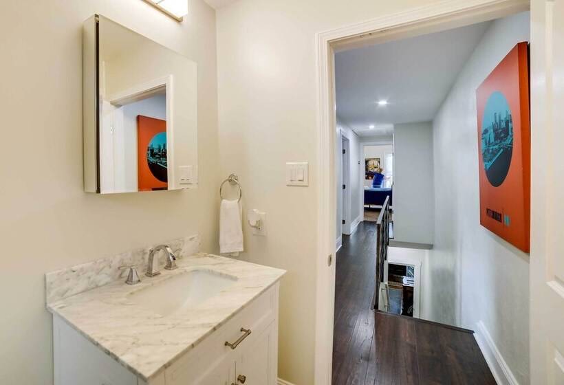 Pet Friendly Home 100 Feet To Walnut Street