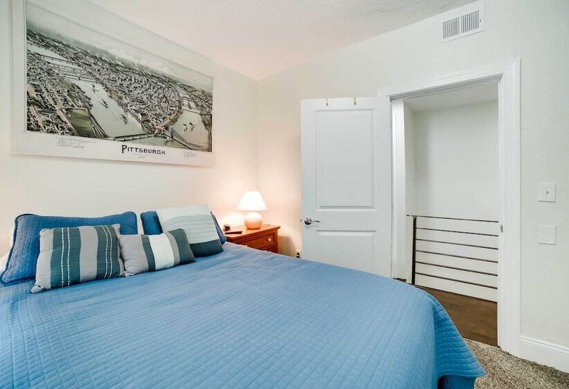 Pet Friendly Home 100 Feet To Walnut Street