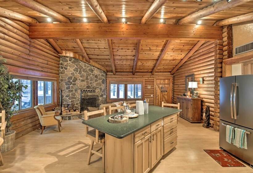 11 Mi To Rainbow Lake: Family Home W/ Large Yard