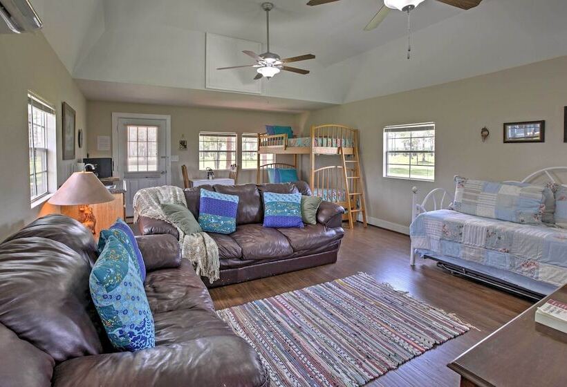 Plantersville Cabin On 50 Acres W/ Pond & Fire Pit