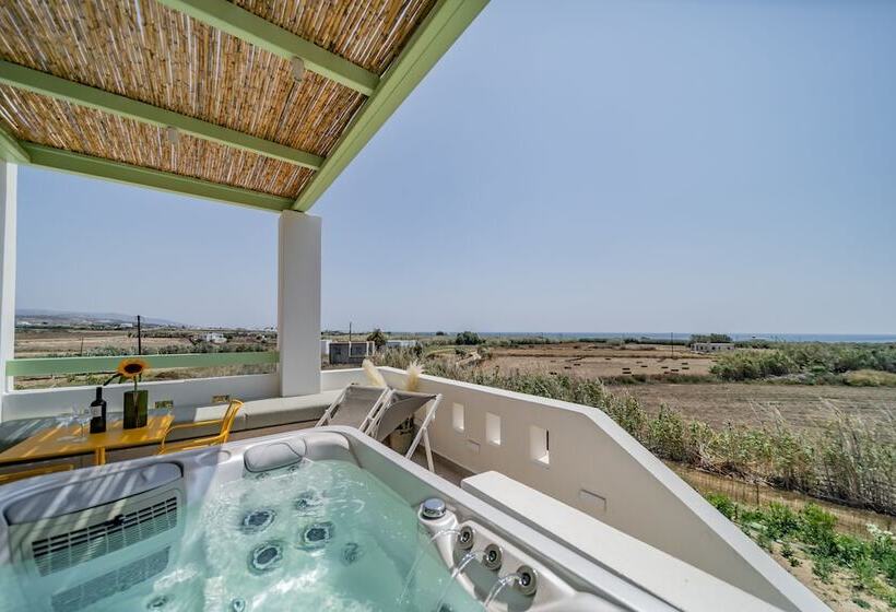 Plioni Villas & Suites