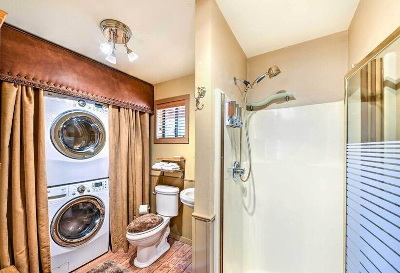 Prescott Cabin W/ Beautiful Forest Views & Deck!