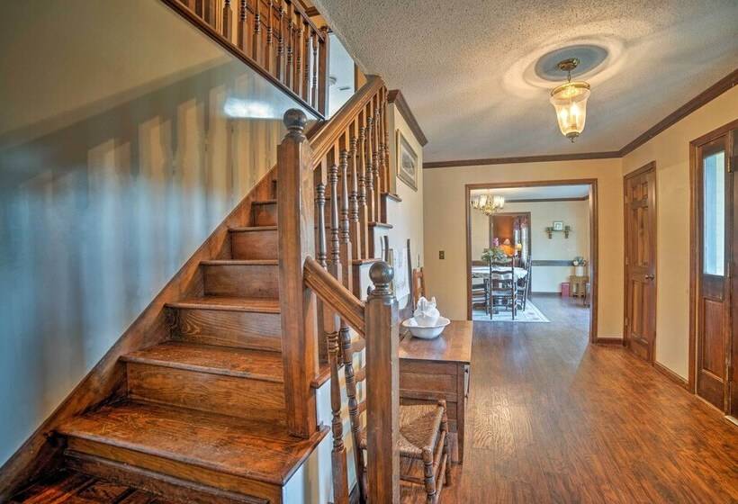 Dayton Home W/ Pool & Deck On 37 Private Acres!