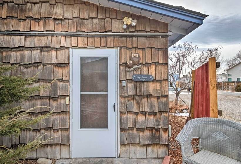 Quaint & Cozy Cottage: 3 Mi To Palisade Wineries!