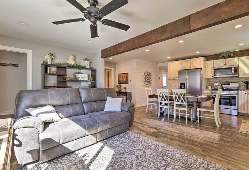 Quaint Creekside Cottage W/ Porch & Backyard!