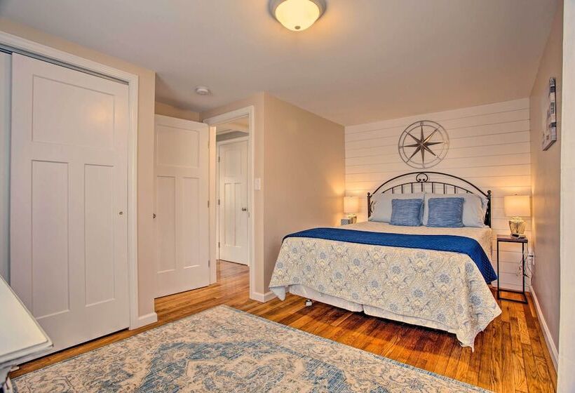 Quaint Mystic Home ~ 1 Mi To Town & Masons Island