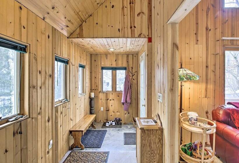 Quaint Plymouth Cabin   1 Mi To Road America!