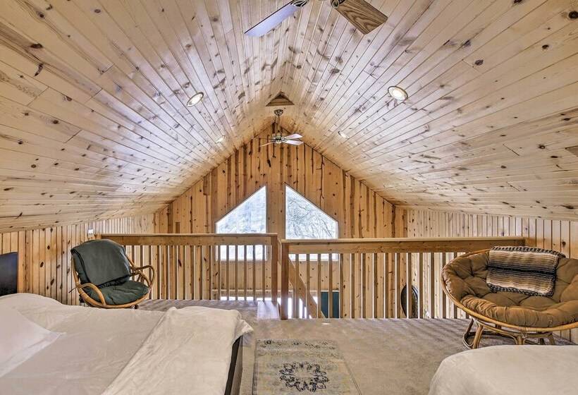 Quaint Plymouth Cabin   1 Mi To Road America!