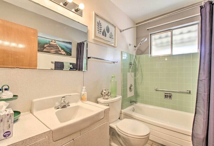 Quaint Sun City Home: Covered Patio & Private Yard