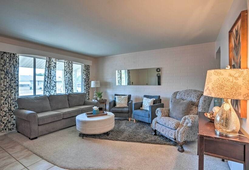 Quaint Sun City Home: Covered Patio & Private Yard