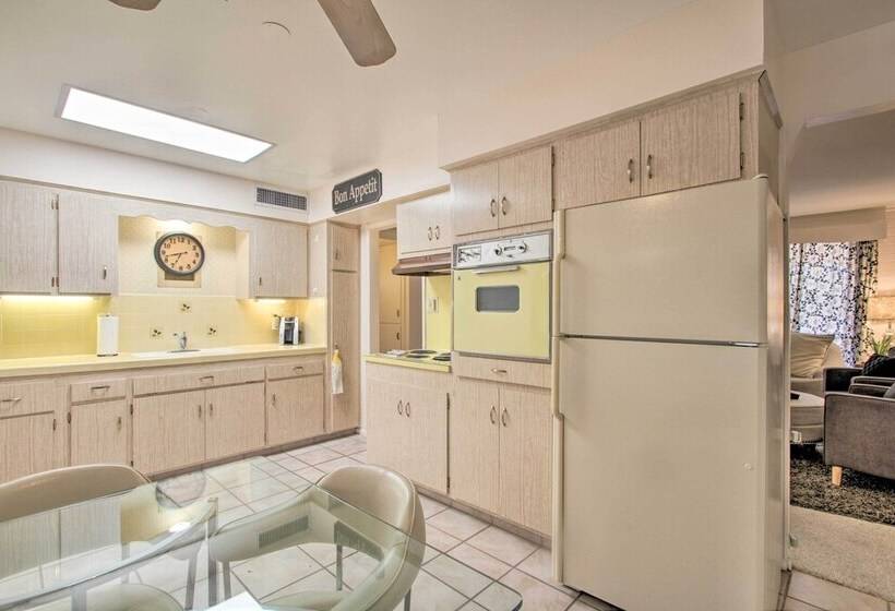 Quaint Sun City Home: Covered Patio & Private Yard