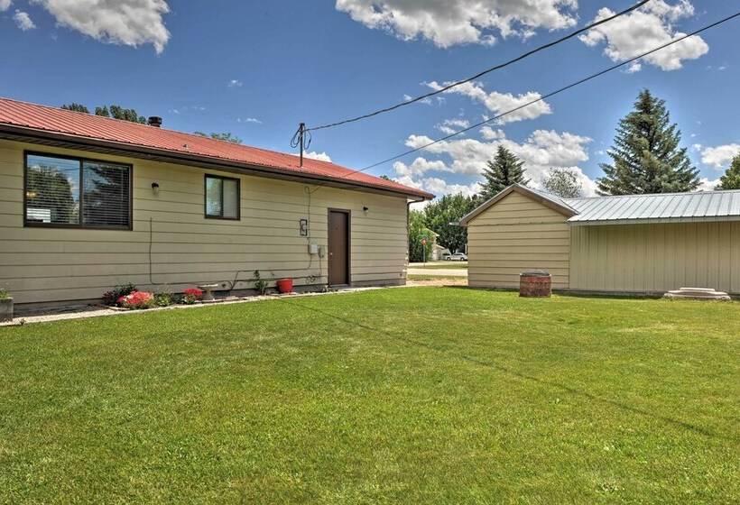 Quiet Sugar City Home < 80 Mi To Yellowstone!