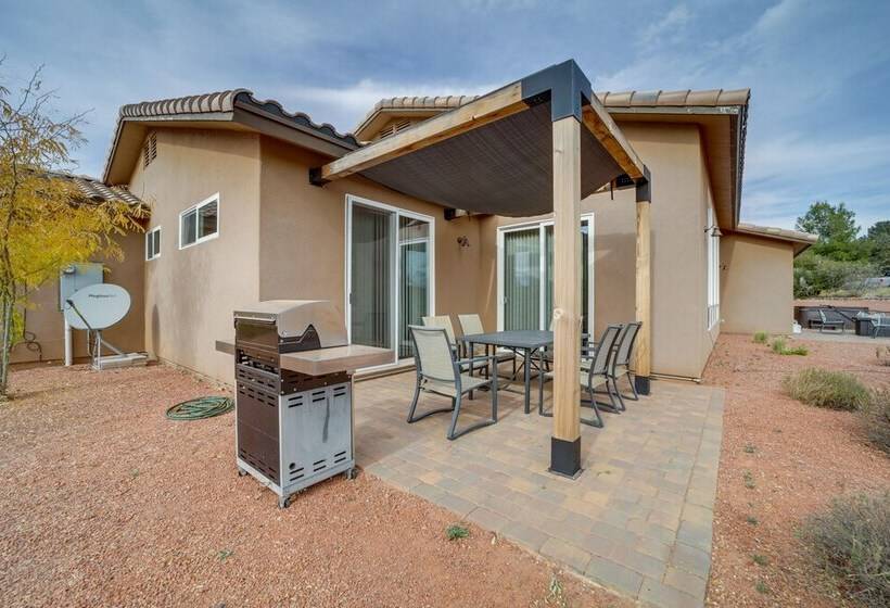 Red Rock Country Home With Patio & Mountain Views!