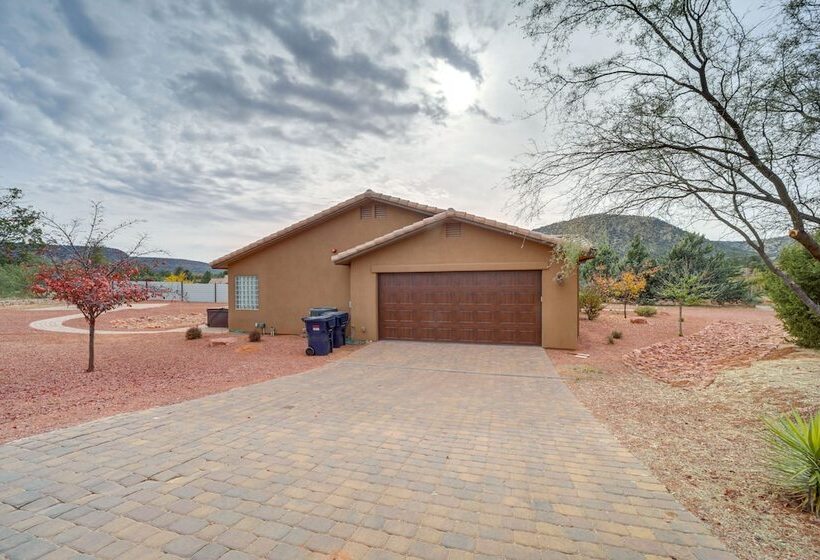 Red Rock Country Home With Patio & Mountain Views!