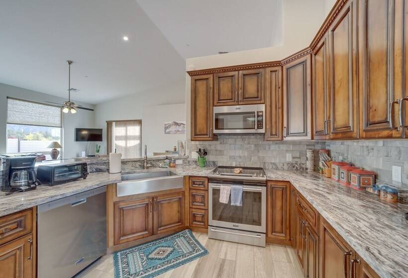 Red Rock Country Home With Patio & Mountain Views!