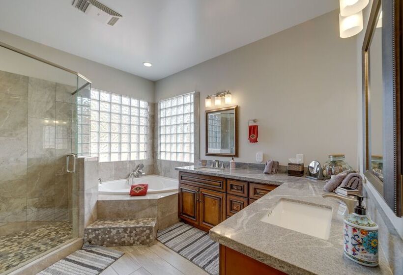 Red Rock Country Home With Patio & Mountain Views!