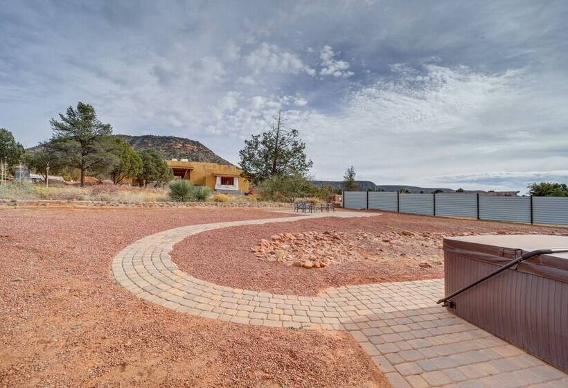 Red Rock Country Home With Patio & Mountain Views!