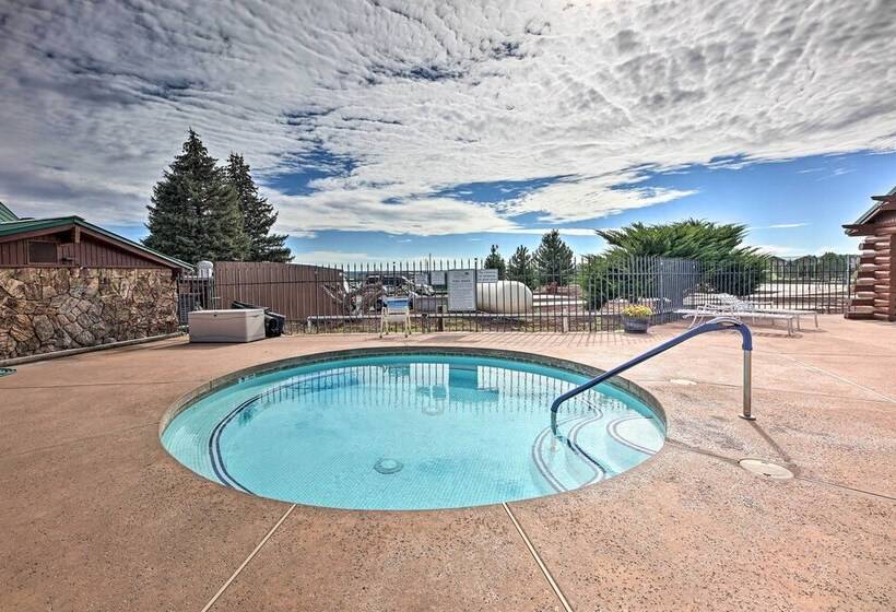 Relaxing Abode In Show Low: Quiet, 55+ Community!