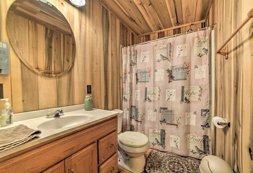 Remote Kentucky Cabin W/ Fire Pit & 2 Ponds