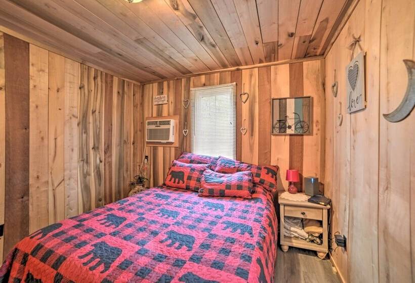 Remote Kentucky Cabin W/ Fire Pit & 2 Ponds